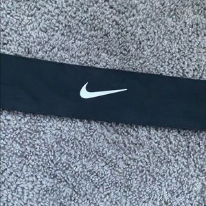 NIKE TIE-HEADBAND